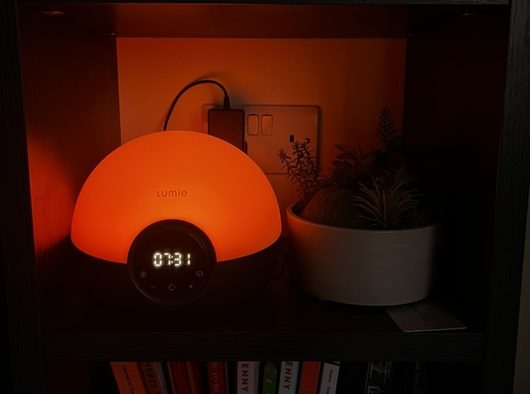 光目覚まし時計