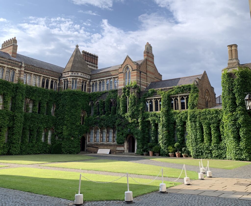 通っていたボーディングスクールの校舎