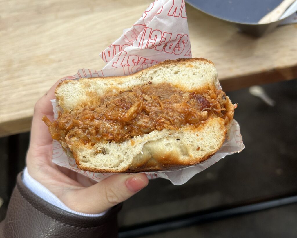 ボリューム満点でおいしいDirty Bagel