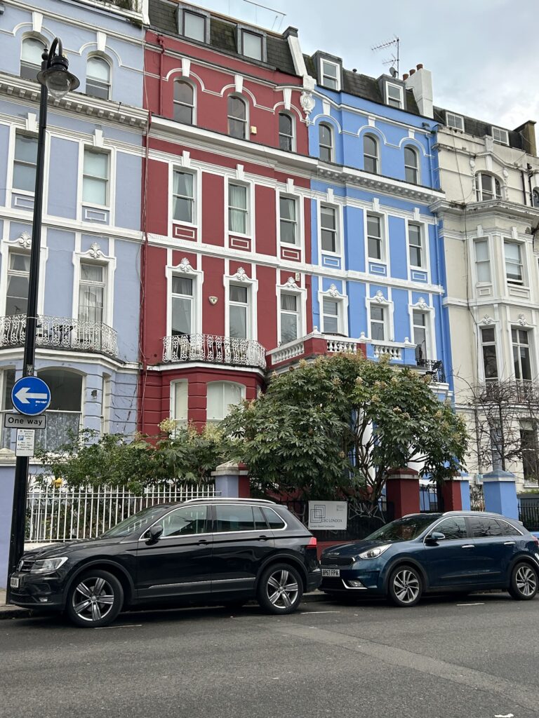 Notting Hillのカラフルの家