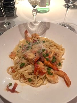 ボスキャリのディナーで振舞われた海鮮パスタ