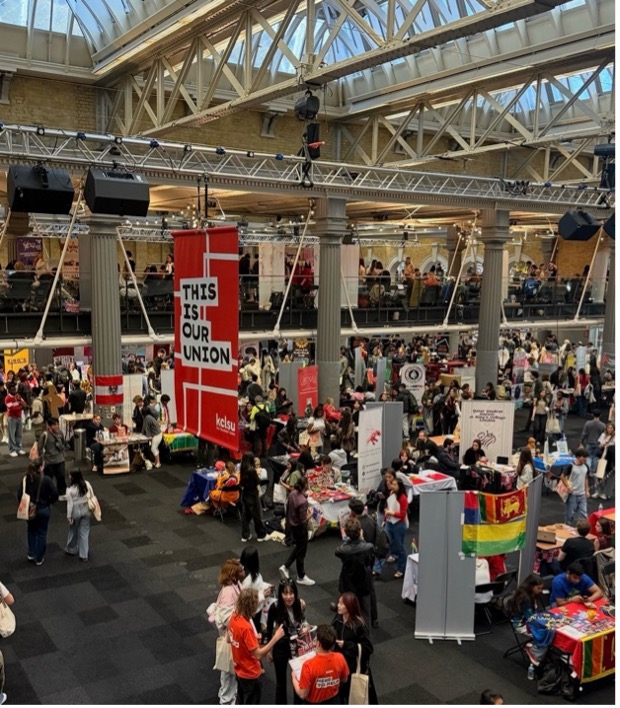 キングスカレッジロンドンのWelcome fairの様子